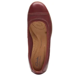 Clarks Women's , Meadow Opal Slip-On Chestnut