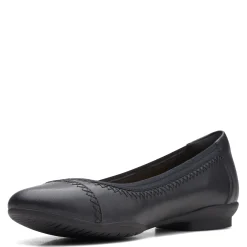 Online Clarks Women's , Sara Bay Flat Black