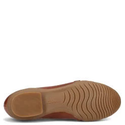 Clarks Women's , Sara Clover Flat Mahogany