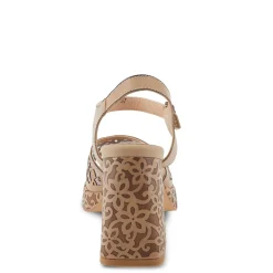 Discount L Artiste Women's L'Artiste By Spring Step, Savychic Sandal Beige