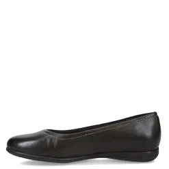 Hot Trotters Women's , Darcey Flat Black Leather